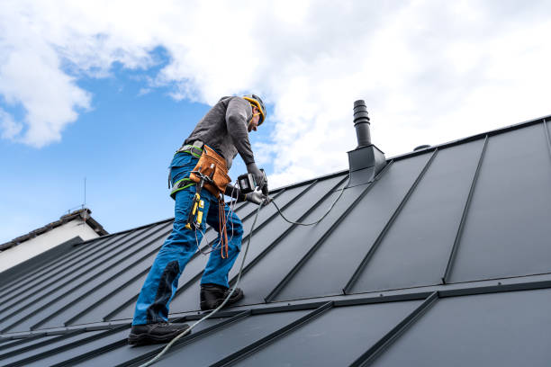 Man from roofing company Bee Cave TX