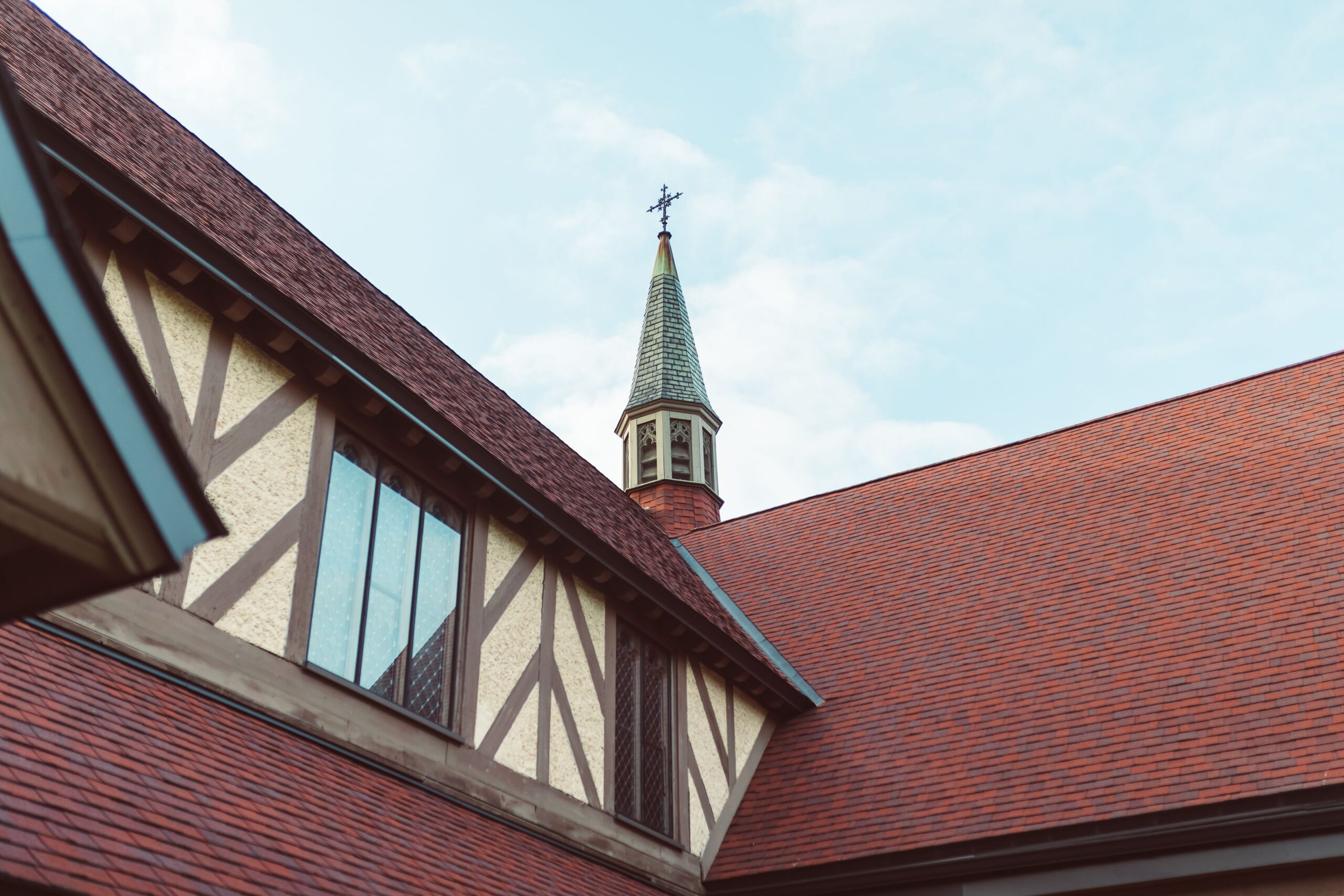 emergency roofing services provided by the best roofing contractors in Austin TX